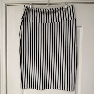 LuLaRoe Black and White Pencil Skirt Size XL